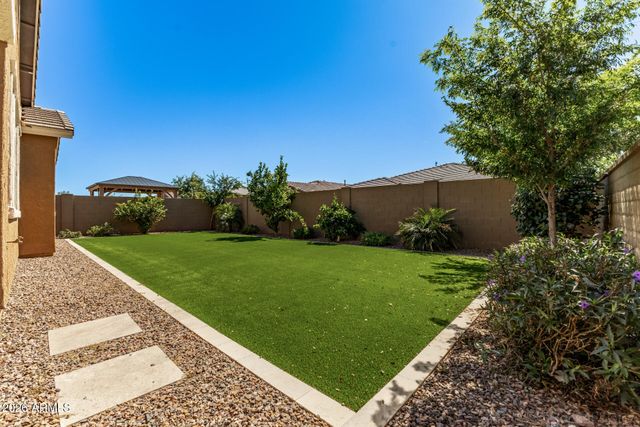 2209 E MEADOWVIEW Court, Gilbert, AZ 85298