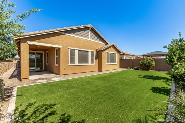 2209 E MEADOWVIEW Court, Gilbert, AZ 85298