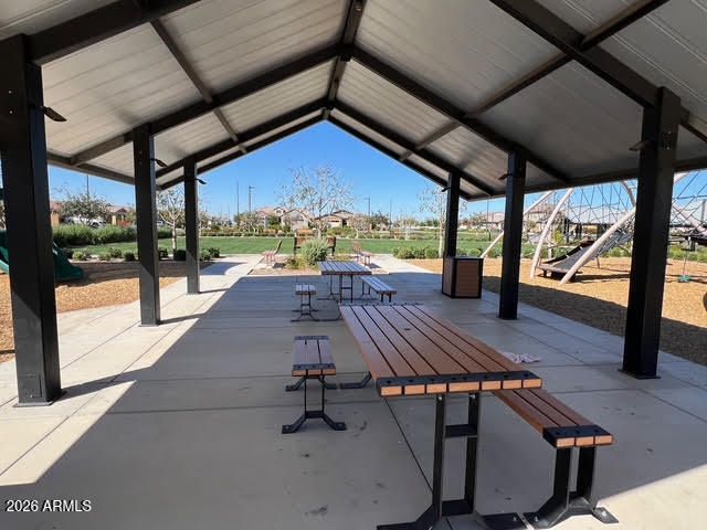 2209 E MEADOWVIEW Court, Gilbert, AZ 85298