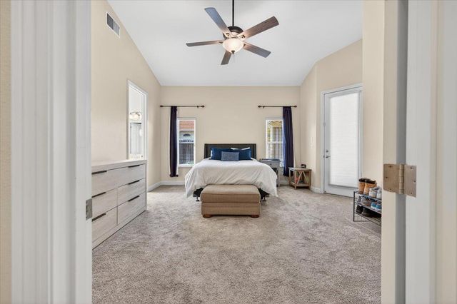 174 N Lind Avenue, Clovis, CA 93612