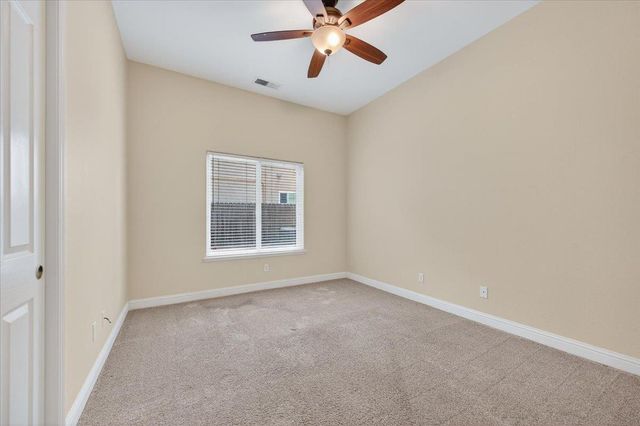 174 N Lind Avenue, Clovis, CA 93612