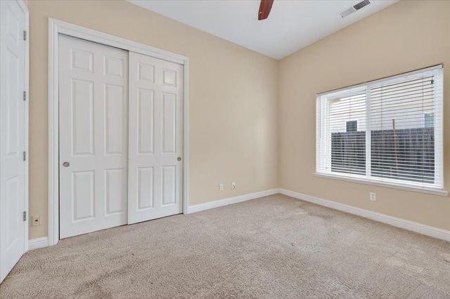 174 N Lind Avenue, Clovis, CA 93612