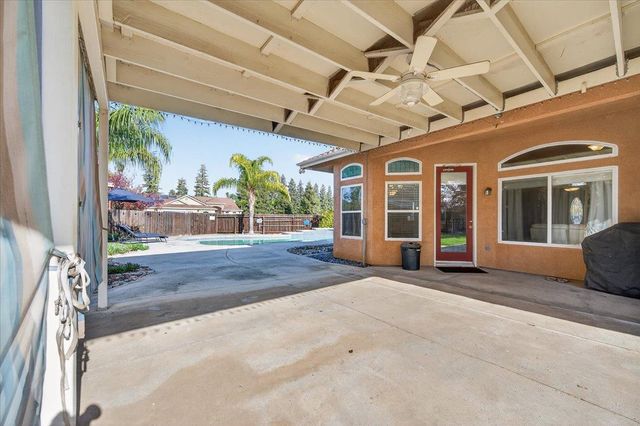 174 N Lind Avenue, Clovis, CA 93612