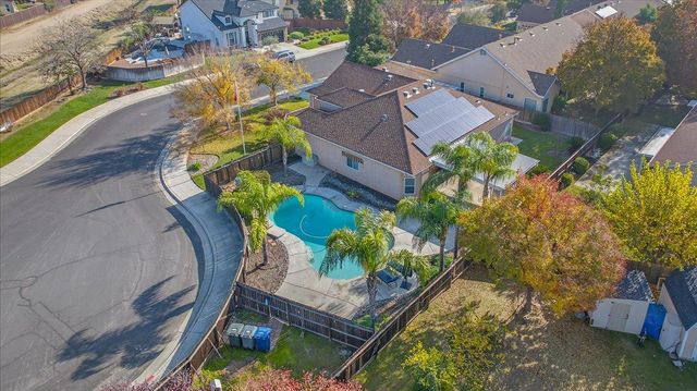 174 N Lind Avenue, Clovis, CA 93612