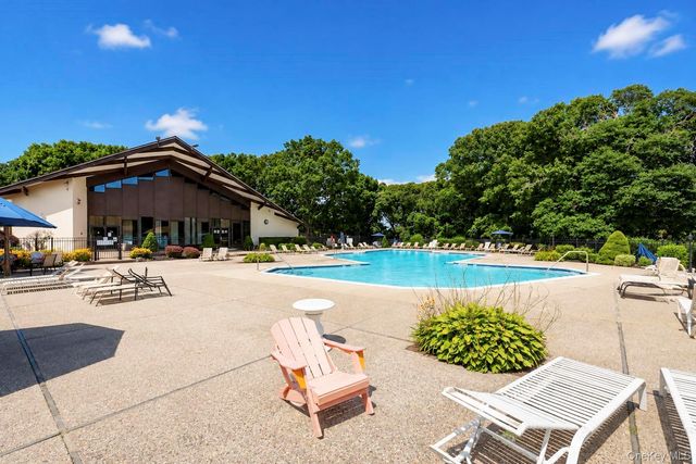 8 Sycamore Court 8, Selden, NY 11784