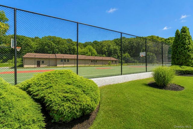 8 Sycamore Court 8, Selden, NY 11784