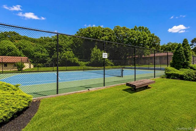 8 Sycamore Court 8, Selden, NY 11784
