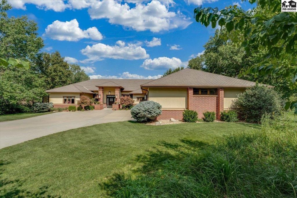1 Prairie Dunes Dr