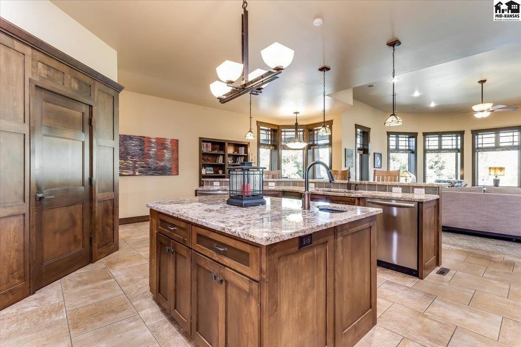 1 Prairie Dunes Dr