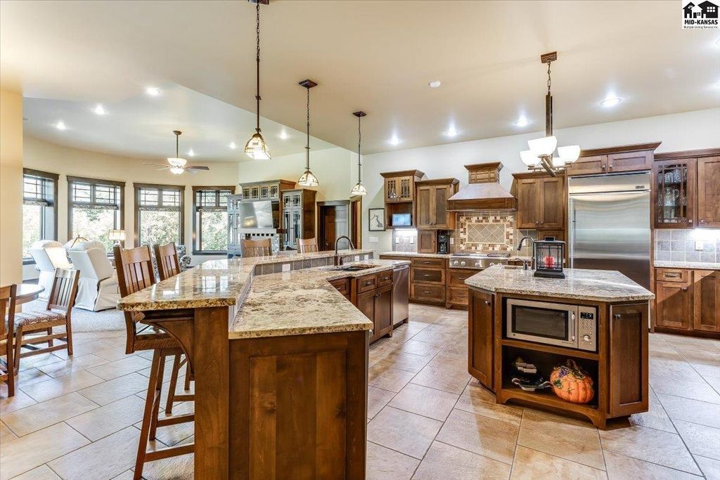 1 Prairie Dunes Dr