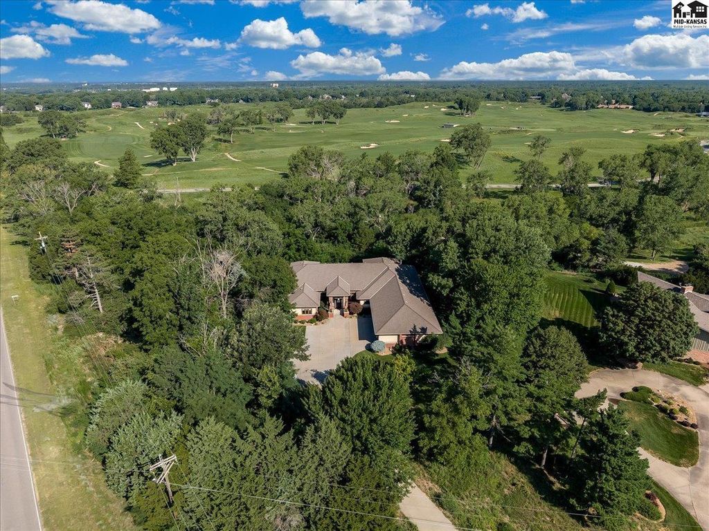 1 Prairie Dunes Dr