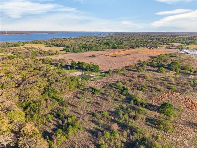 696 E Will White Road, Tool, TX 75143