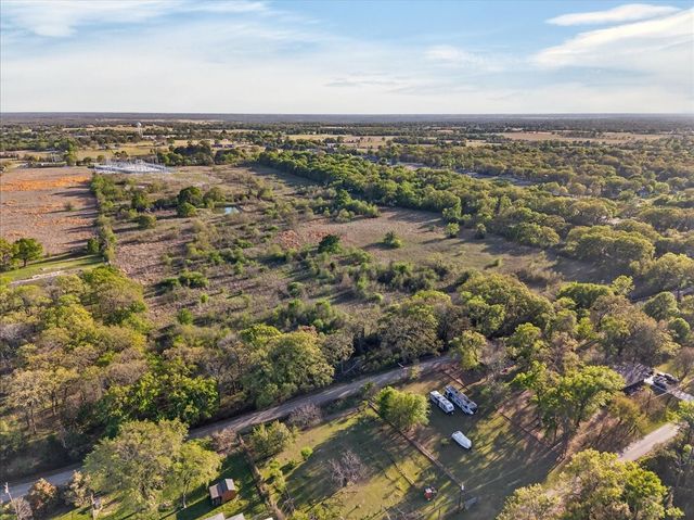 696 E Will White Road, Tool, TX 75143