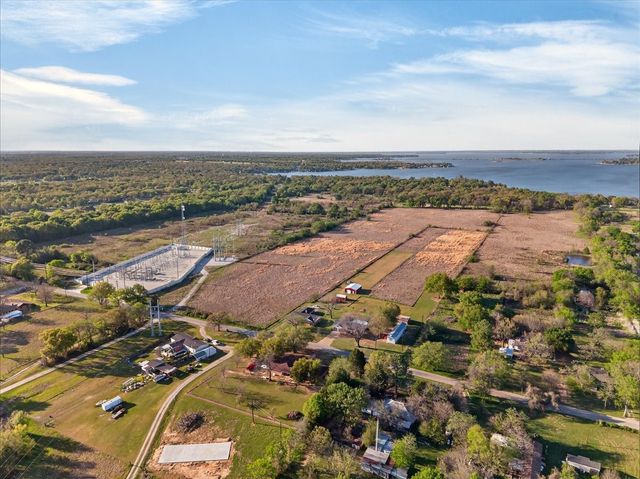 696 E Will White Road, Tool, TX 75143