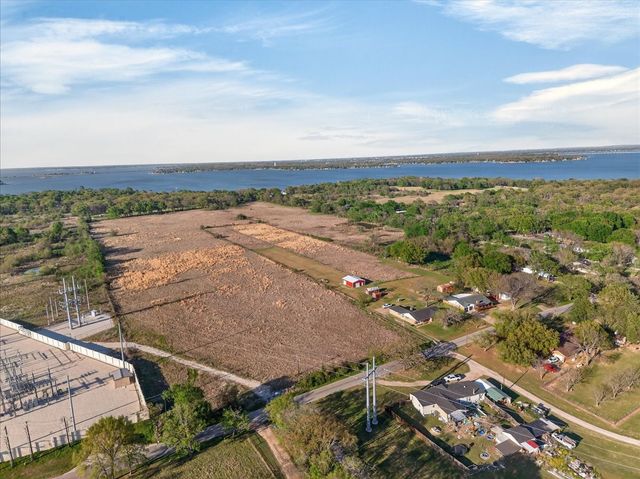 696 E Will White Road, Tool, TX 75143