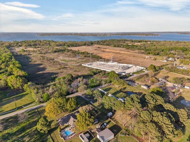 696 E Will White Road, Tool, TX 75143