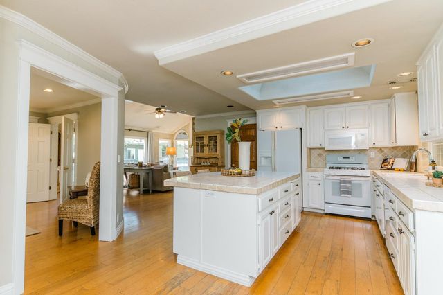 7530 Rasmussen Rd, Loomis, CA 95650