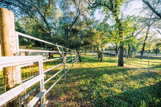 7530 Rasmussen Rd, Loomis, CA 95650