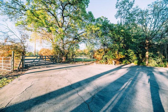 7530 Rasmussen Rd, Loomis, CA 95650