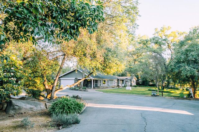 7530 Rasmussen Rd, Loomis, CA 95650