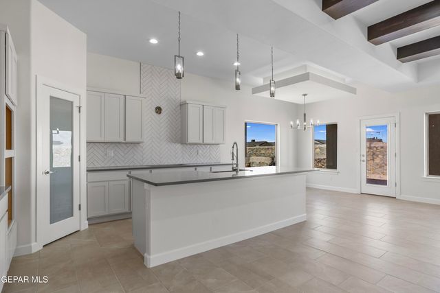 360 Playa Vista Street, Horizon City, TX 79928