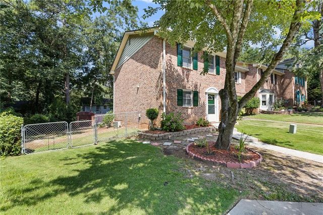 5278 Oakridge Drive, Stone Mountain, GA 30083