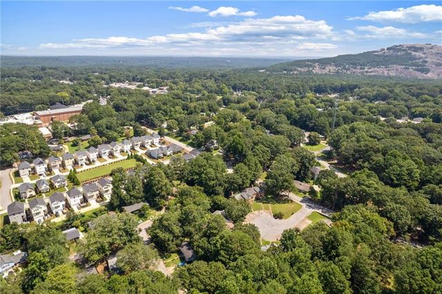 5278 Oakridge Drive, Stone Mountain, GA 30083