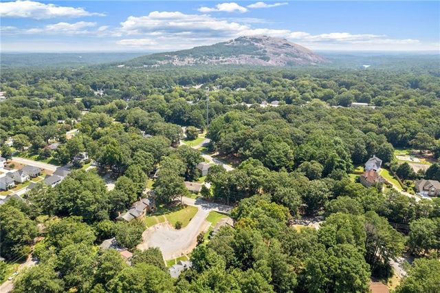 5278 Oakridge Drive, Stone Mountain, GA 30083