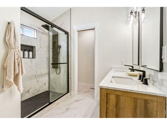 2212 Stonegate Dr, Fort Collins, CO 80525