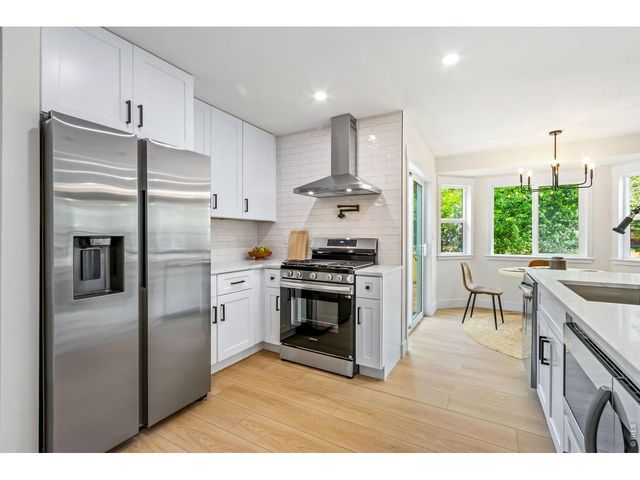 2212 Stonegate Dr, Fort Collins, CO 80525
