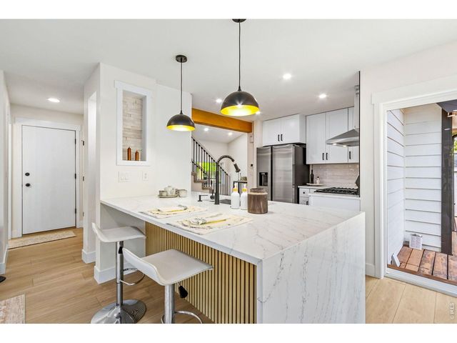 2212 Stonegate Dr, Fort Collins, CO 80525