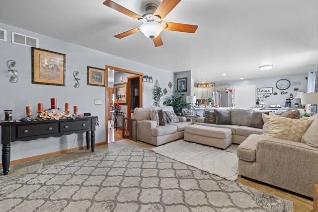 109 Prairie DRIVE, Walworth, WI 53184