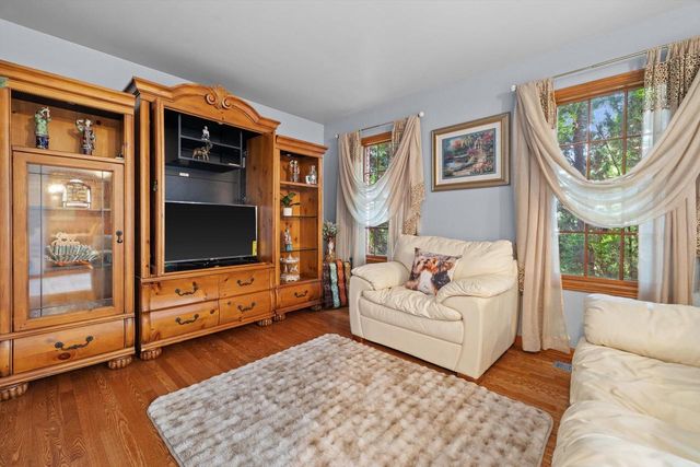 109 Prairie DRIVE, Walworth, WI 53184