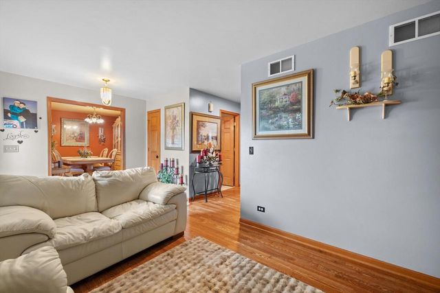 109 Prairie DRIVE, Walworth, WI 53184
