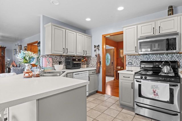 109 Prairie DRIVE, Walworth, WI 53184