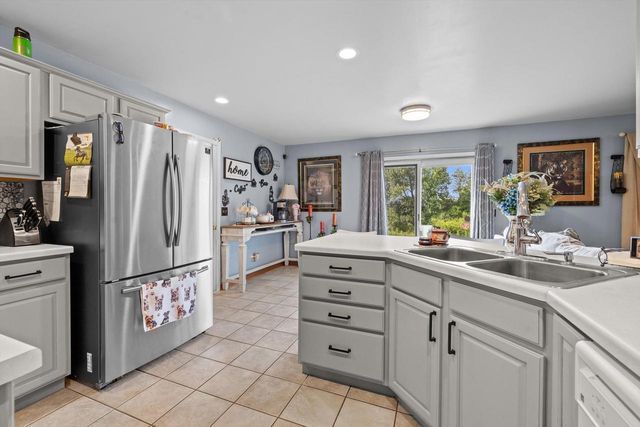 109 Prairie DRIVE, Walworth, WI 53184