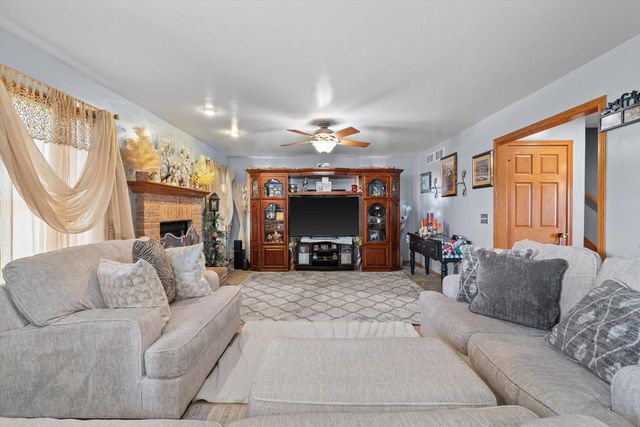 109 Prairie DRIVE, Walworth, WI 53184