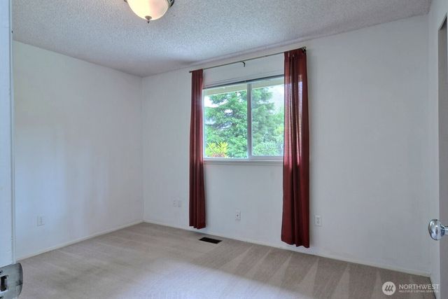 5211 53rd Street W, University Place, WA 98467