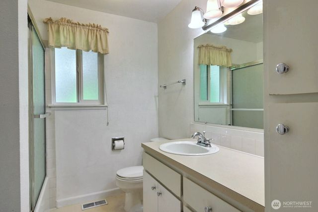 5211 53rd Street W, University Place, WA 98467