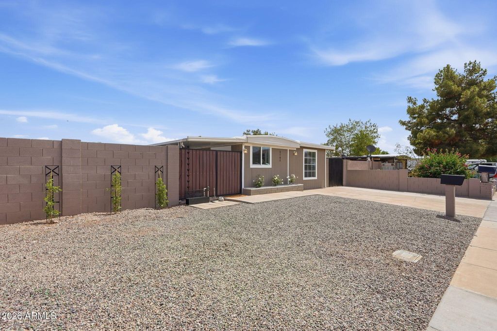2103 N SILVERTON Street, Mesa, AZ 85203 — exterior