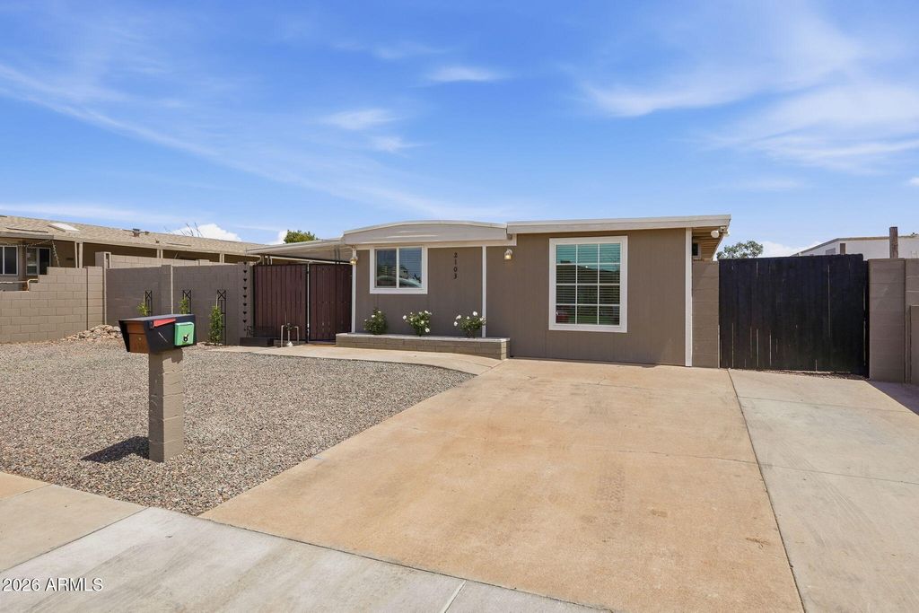2103 N SILVERTON Street, Mesa, AZ 85203 — photo 4
