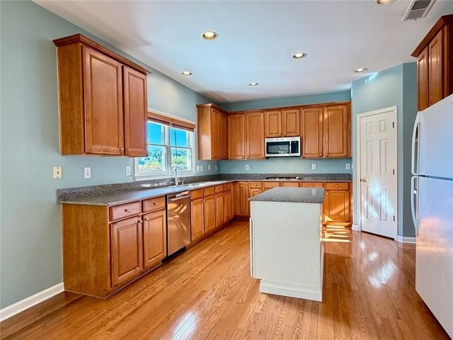 2394 Shoreline Parkway, Villa Rica, GA 30180