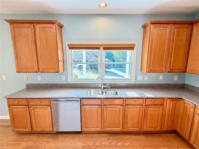 2394 Shoreline Parkway, Villa Rica, GA 30180