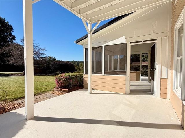 2394 Shoreline Parkway, Villa Rica, GA 30180