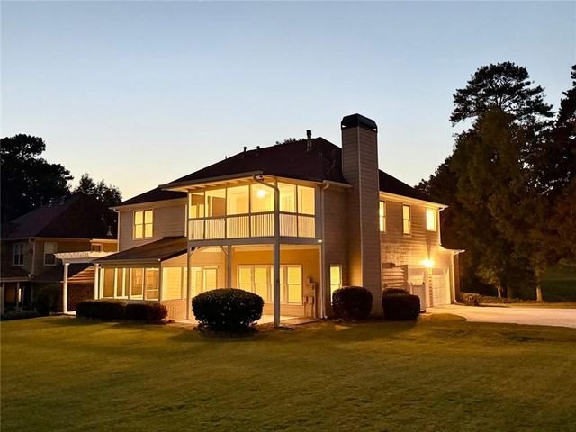 2394 Shoreline Parkway, Villa Rica, GA 30180