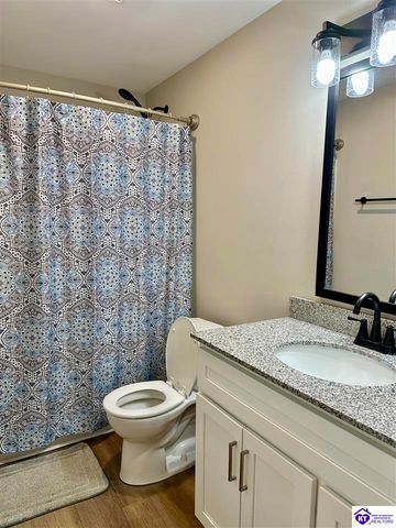 305 Summit Creek Drive, Elizabethtown, KY 42701