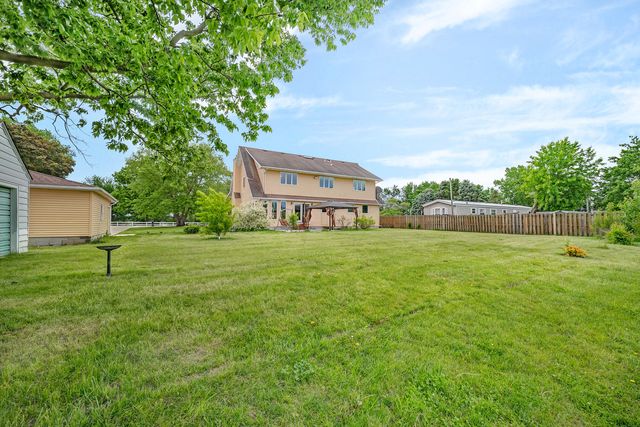 2730 Cemetery Road, Morris, IL 60450