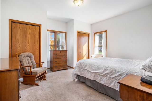 18 W Suttons Ridge, Newton Twp, MI 49014