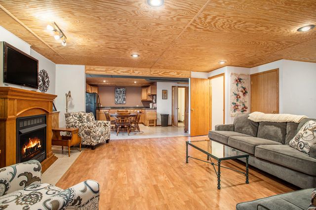 18 W Suttons Ridge, Newton Twp, MI 49014