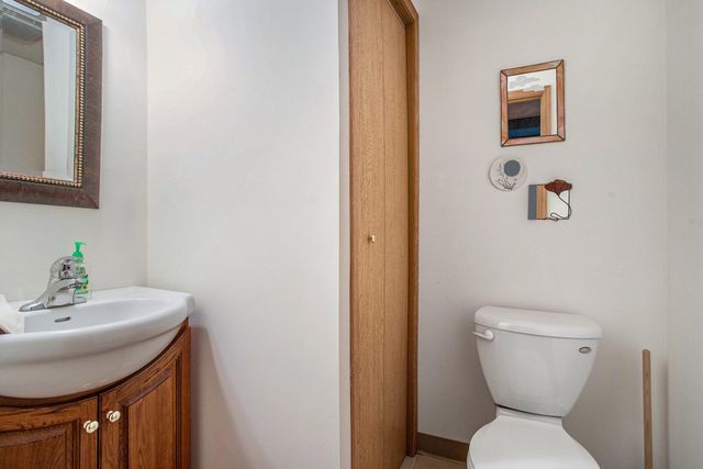 18 W Suttons Ridge, Newton Twp, MI 49014
